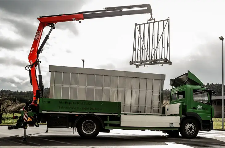 The Role of Crane Trucks in Canada’s Infrastructure Boom: What Buyers Need to Know